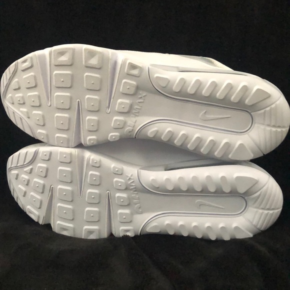 **SOLD**  Triple white Nike Air Max 2090 - Picture 2 of 8